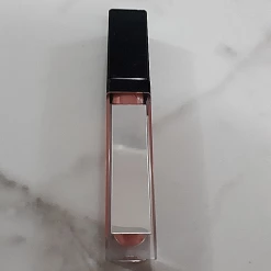 Avon@Obabi Avon Hollywood Lights Lip Gloss - Celebrity Pink